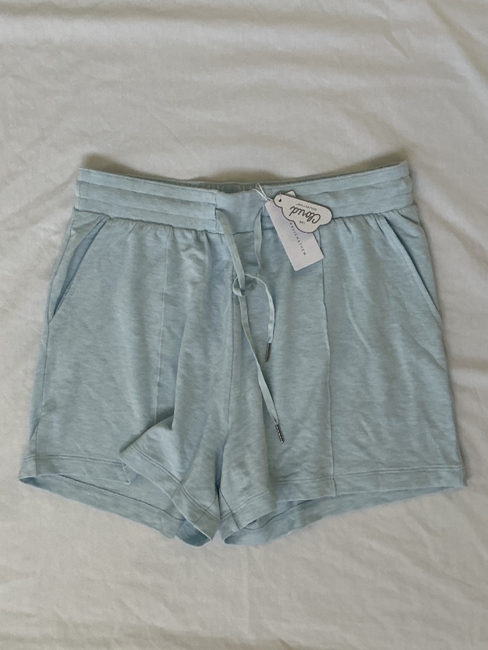 Travis Mathew women’s sz L Salt In The Air Short NWTs